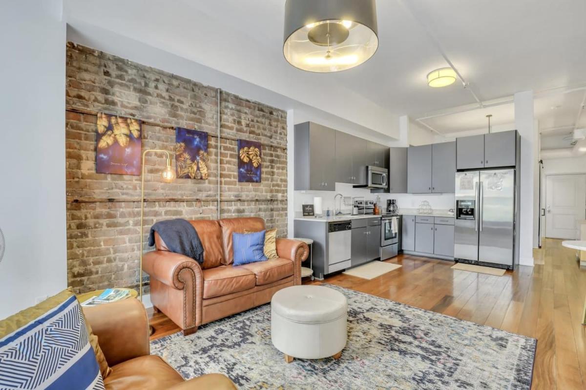 Lush Savannah Loft - Near Plant Riverside District Экстерьер фото