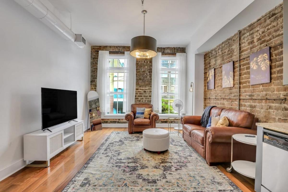 Lush Savannah Loft - Near Plant Riverside District Экстерьер фото