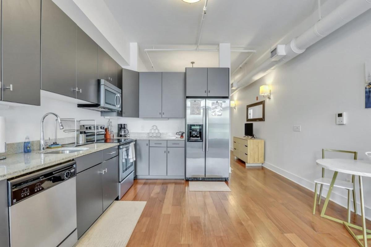 Lush Savannah Loft - Near Plant Riverside District Экстерьер фото
